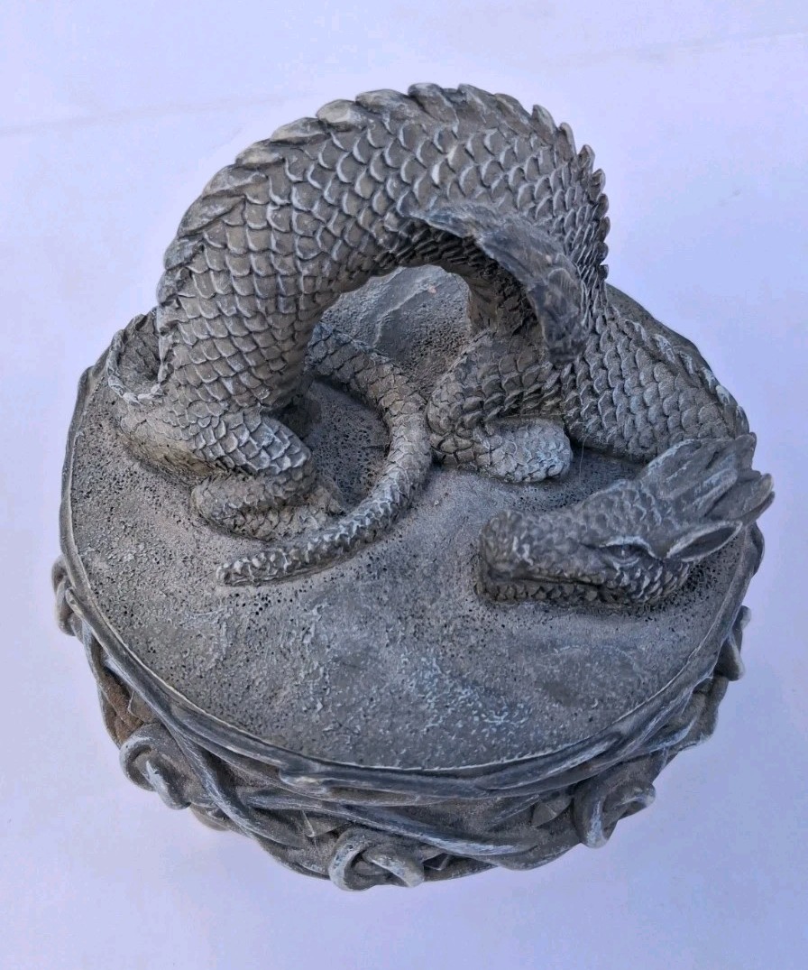 Vintage 1996 Vandor Gray Resin Celtic Dragon Collectible Trinket Stash Box 