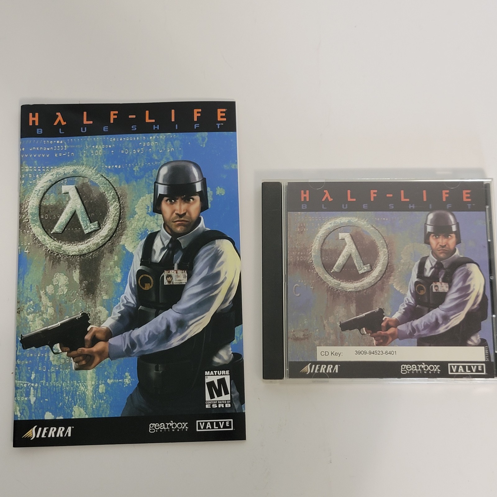 Half-Life Blue Shift PC 2001 w/ manual - RARE USED VERY GOOD No Big Box