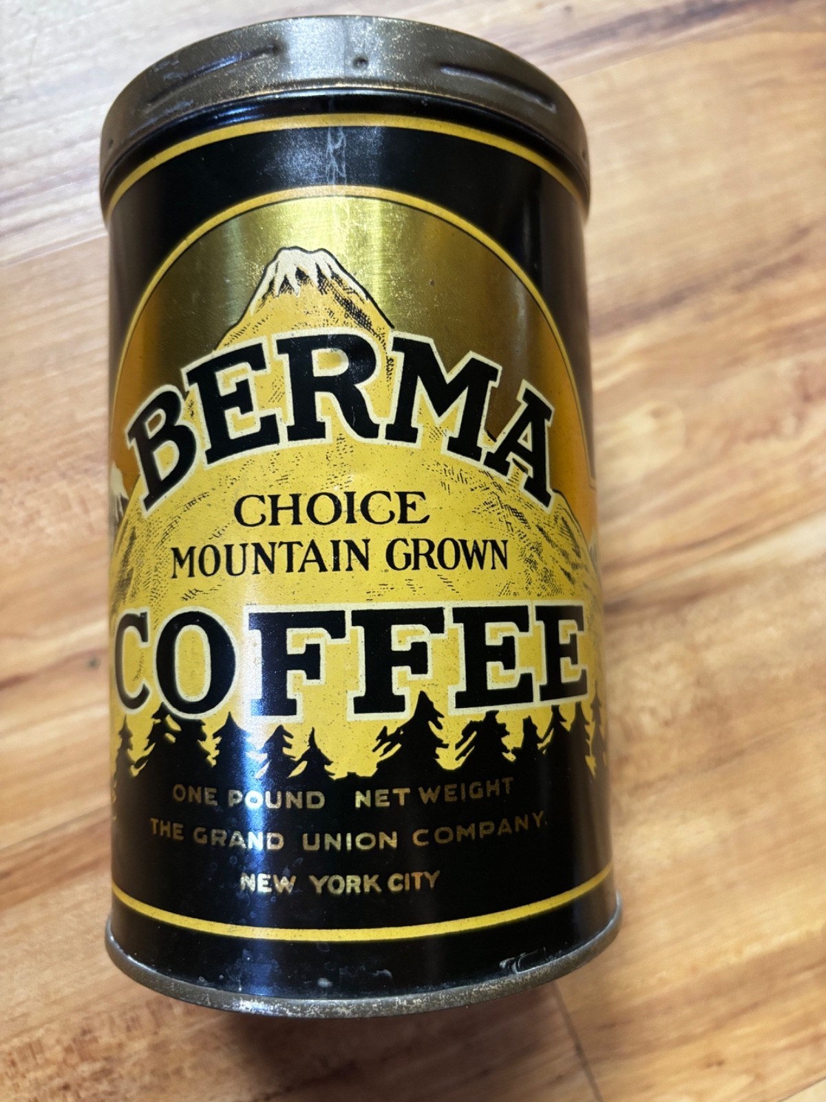 Nice Vintage Early Berma 1 lb Coffee Tin Can