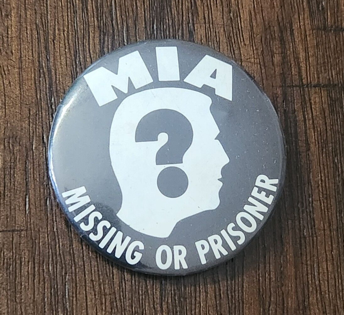MIA Button Pin Pinback Missing In Action Or Prisoner Vietnam War Face Question