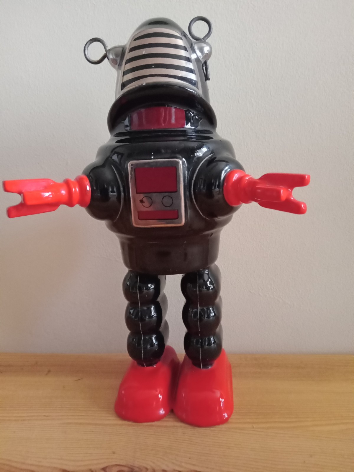 1984 Ditto Reproductions Limited Edition Ceramic Robot