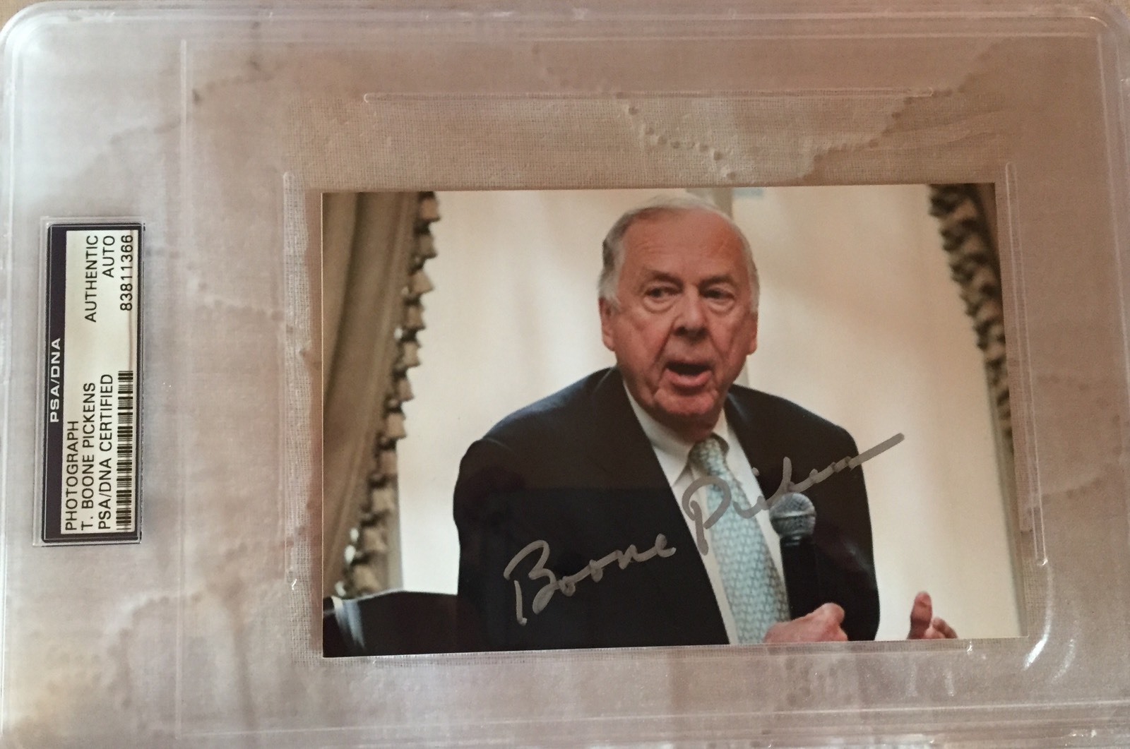 T. BOONE PICKENS SIGNED AUTOGRAPHED PHOTO Billionaire Oil Businessman PSA/DNA