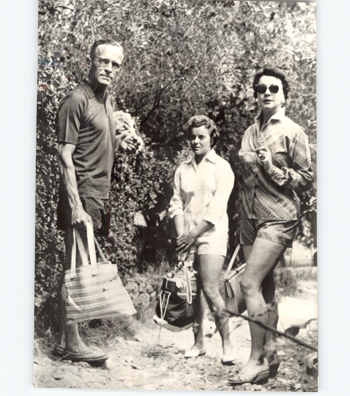 English Film Actor Sir Laurence Olivier on Vacation in Italy 1957 Press Photo