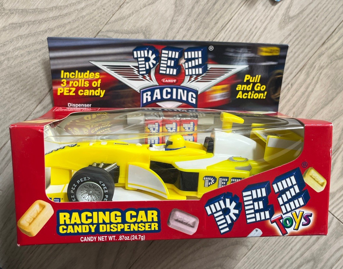 Pez YELLOW Racing Car Pull & Go Candy Dispenser 2003 Formula 1 NIB *sealed