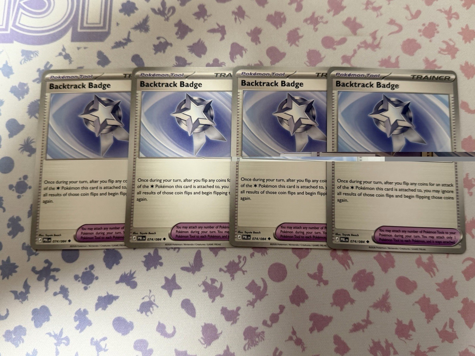 Backtrack Badge - 074/084 - Pitch Black - Playset