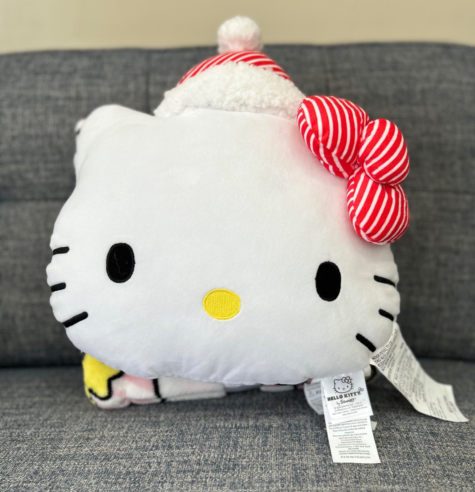 Hello Kitty Nogginz Pillow & Plush Blanket Set Christmas theme  45” X 55” BNWT