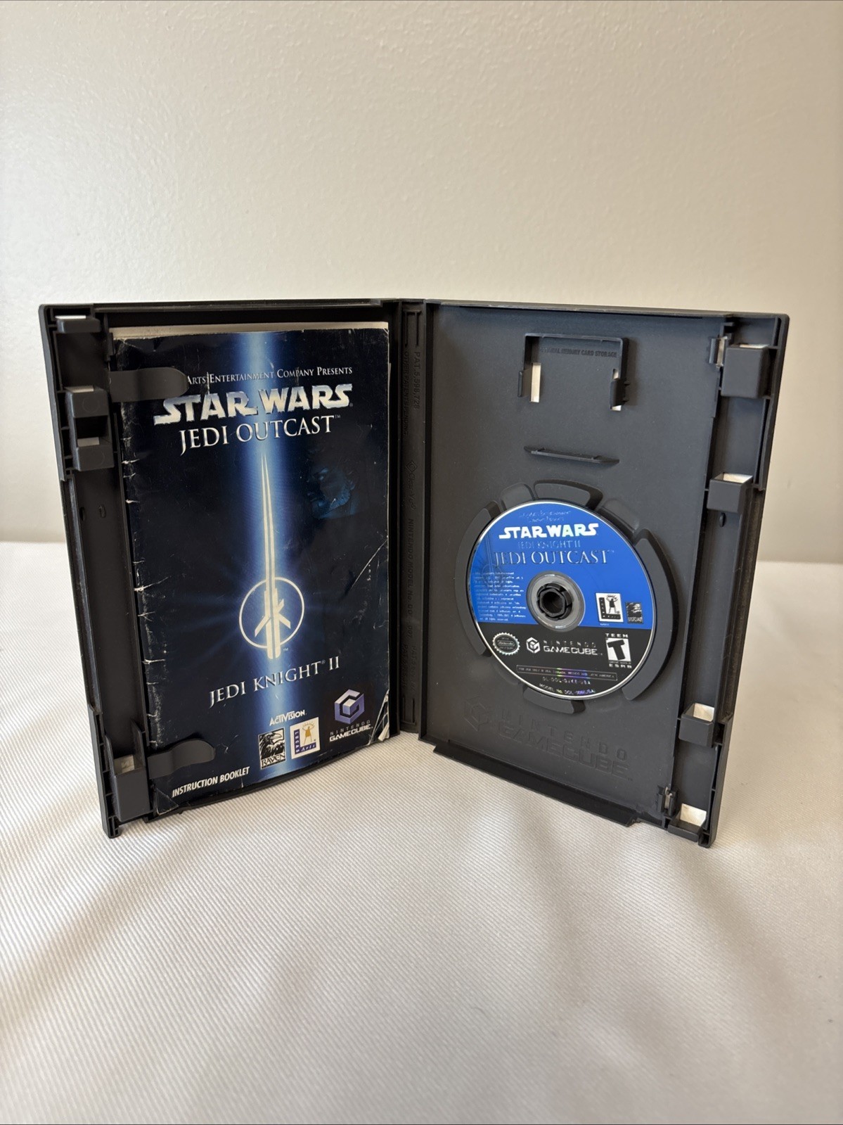 Star Wars: Jedi Outcast Jedi Knight II  (Nintendo GameCube, 2002) Complete CIB 