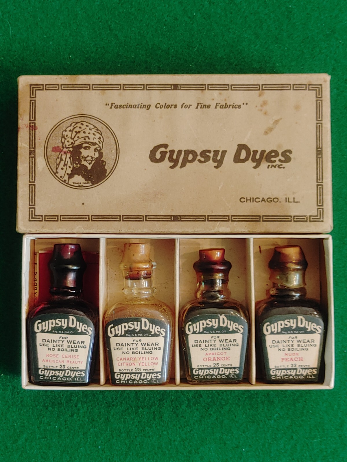 Scarce 1920's Gypsy Liqiud Dyes Inc. Chicago Ill Bottles Box With Instructions