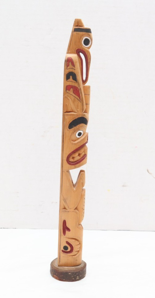 ATQ Northwest Coast Native American Hand Carved Wood Totem Pole 13.75