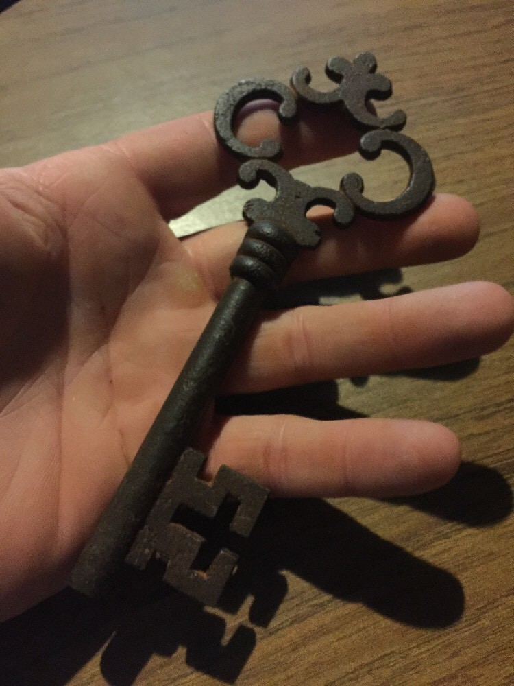 Victorian Master Door Cast Iron Skeleton Key METAL Castle Cathedral Decor GIFT