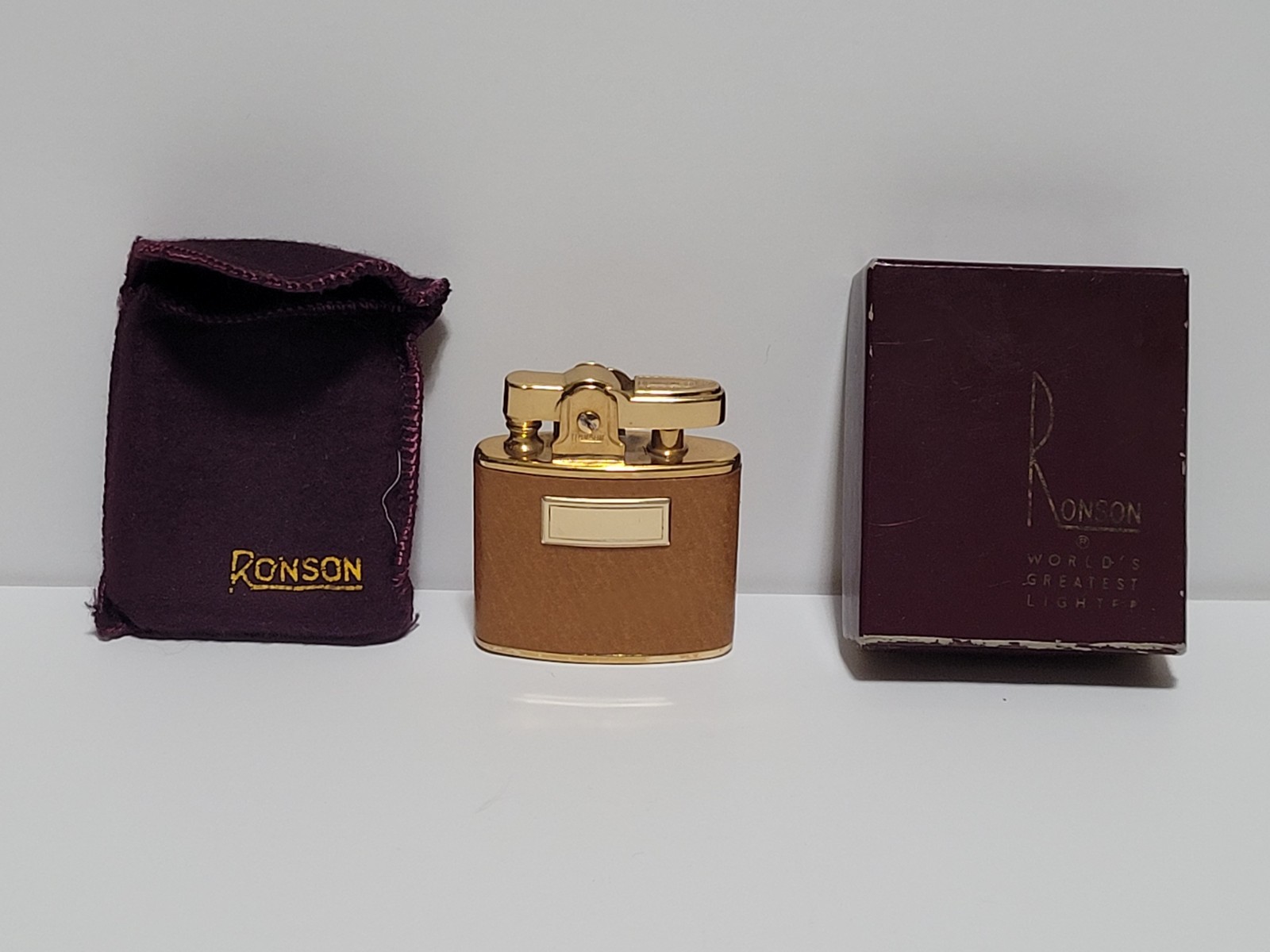 Vintage Unused Ronson Standard Lighter Tan Leather & Gold Finish - Box & Pouch