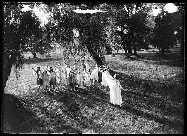 Photo:Dancers 1910s Women in White Dresses Outdoor Park Dance Group