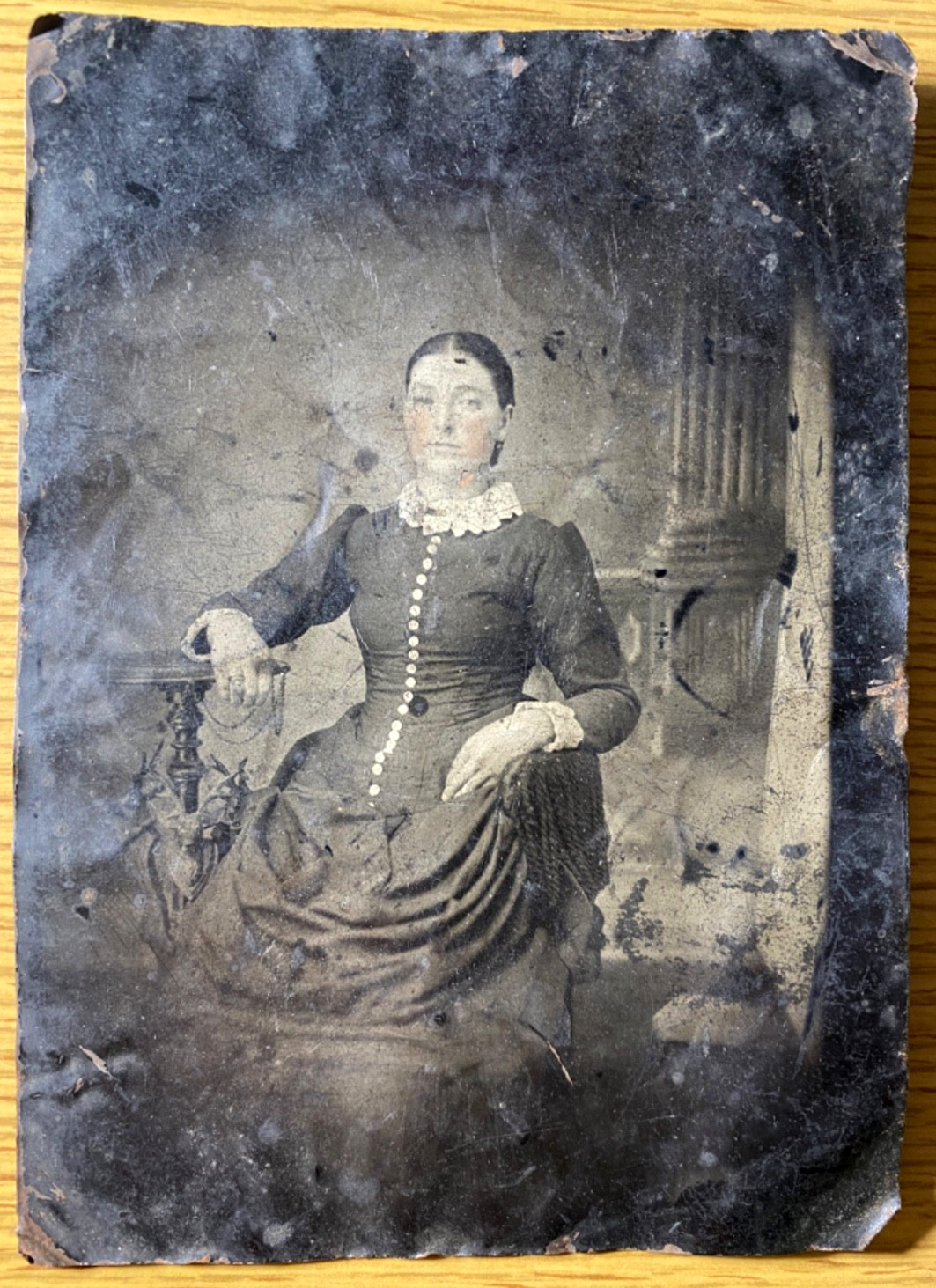 1870s TINTYPE PHOTOGRAPH antique 5x7 metal photograph WOMAN IN OLD-TIMEY DRESS