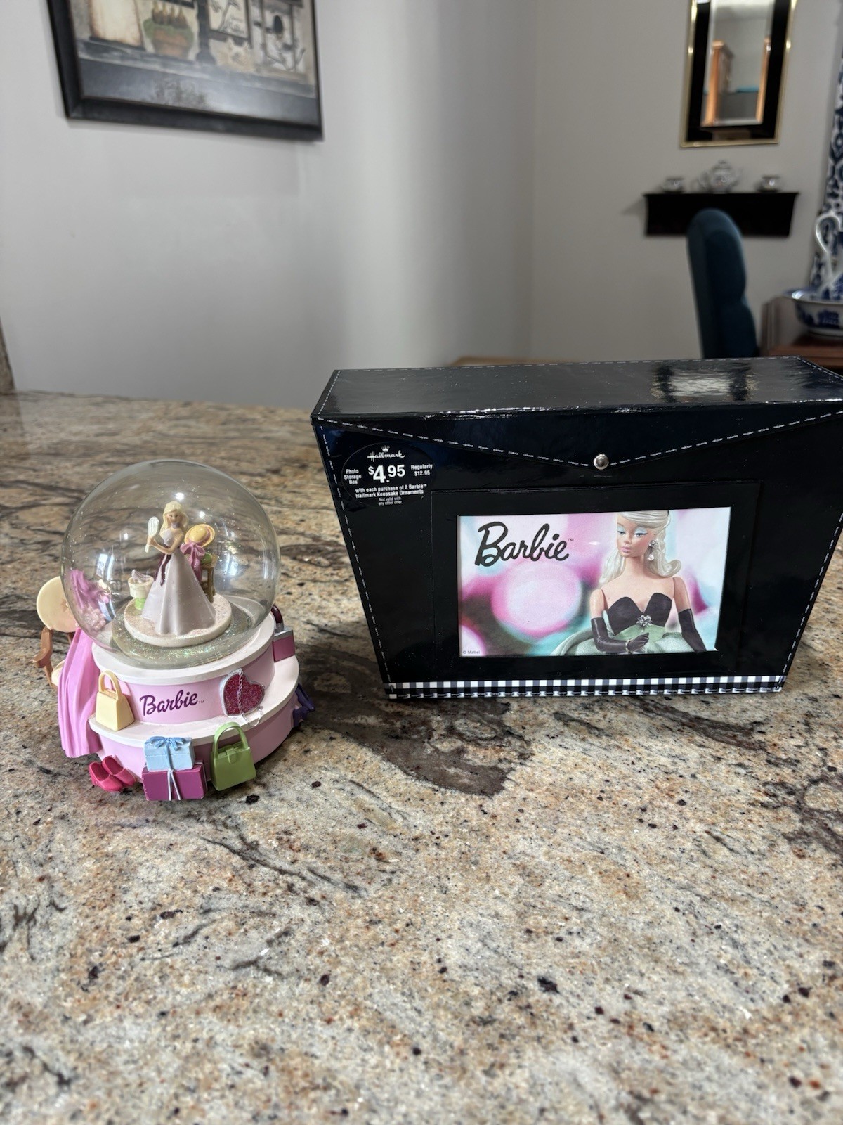 Barbie Photo Box And Music Globe