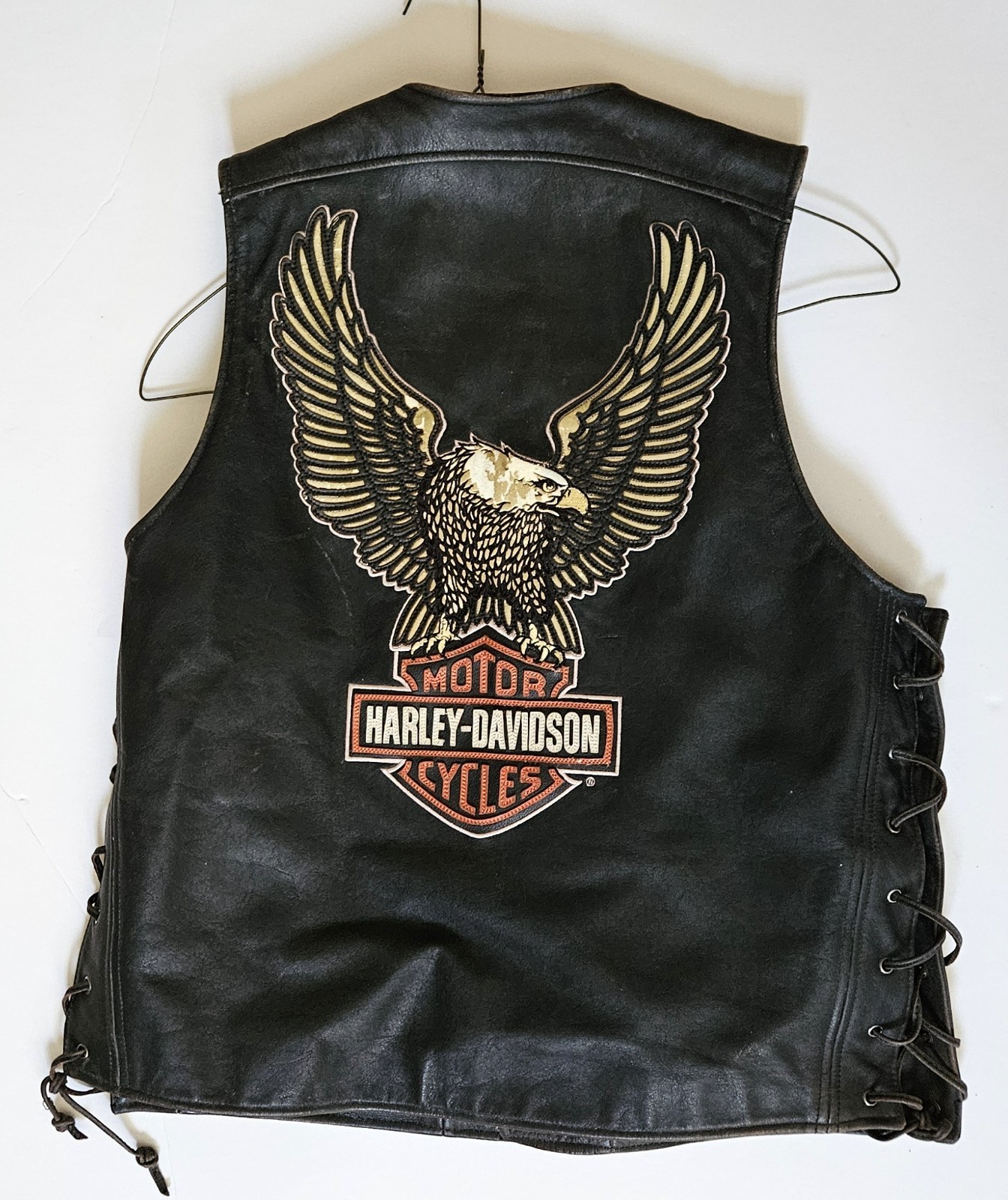 Harley-Davidson Men's L Legendary Eagle Black Leather Vest 98131 TD1-5