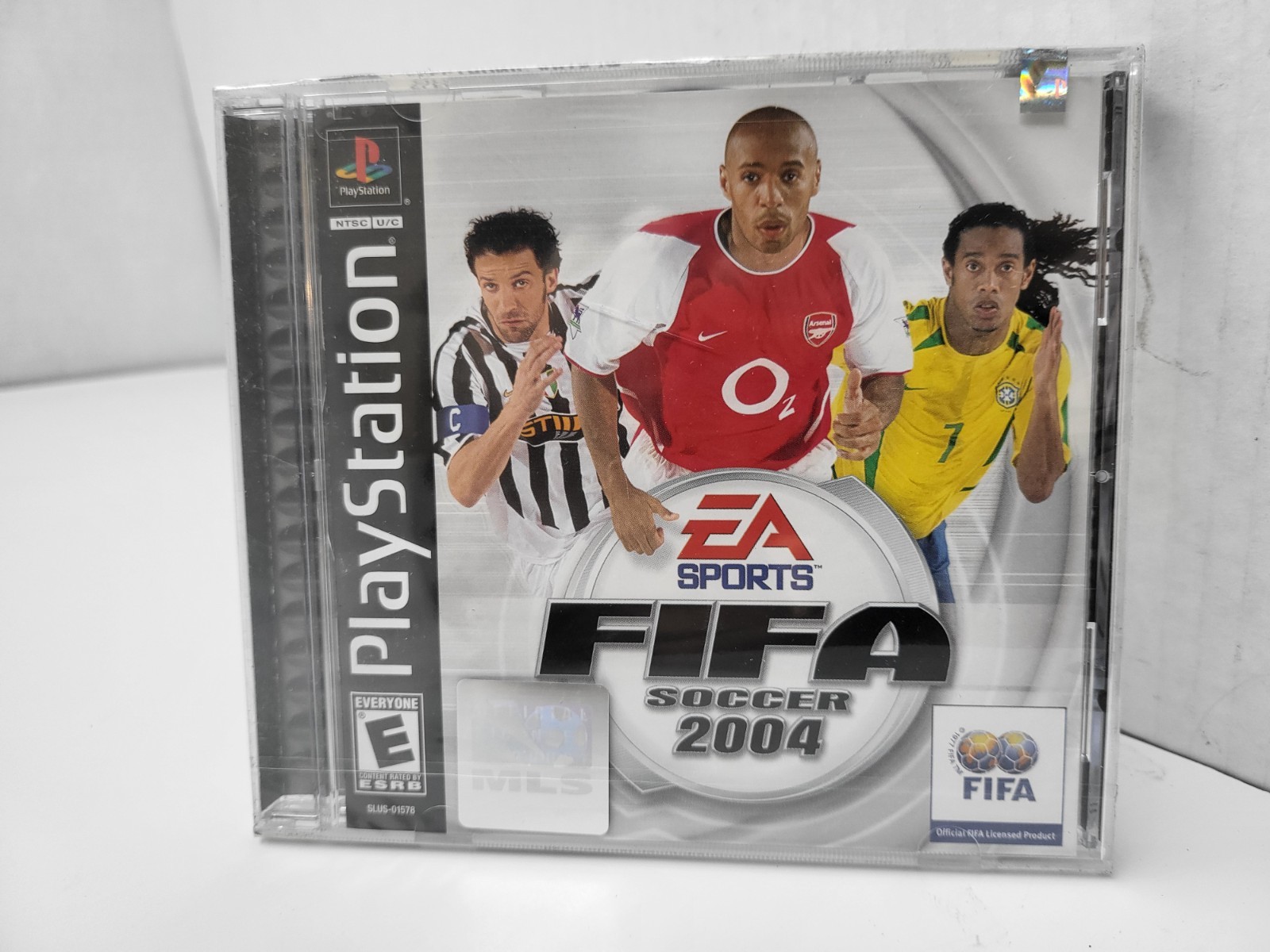 NEW FIFA SOCCER 2004 GAME W/CRACKED CASE FOR  PLAYSTATION 1 PSONE #i24