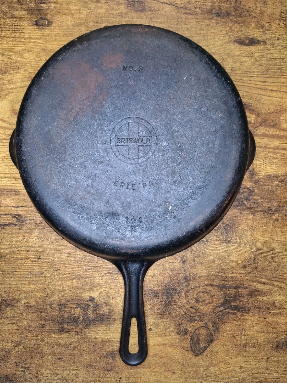 GRISWOLD 8 Cast Iron Skillet #704 ERIE PA