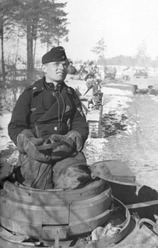 WW2 Photo WWII German Panzer Commander Pzkpfw. IV  Wehrmacht World War Two /2519