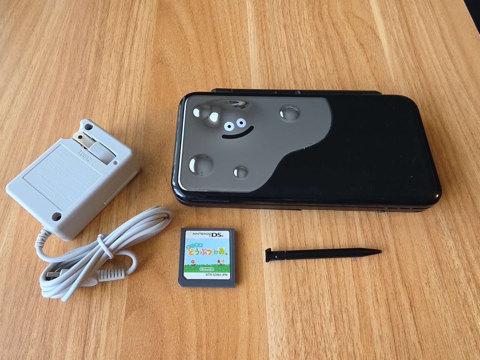 Nintendo new 2DS console LL XL Dragon Quest Liquid metal slime JP