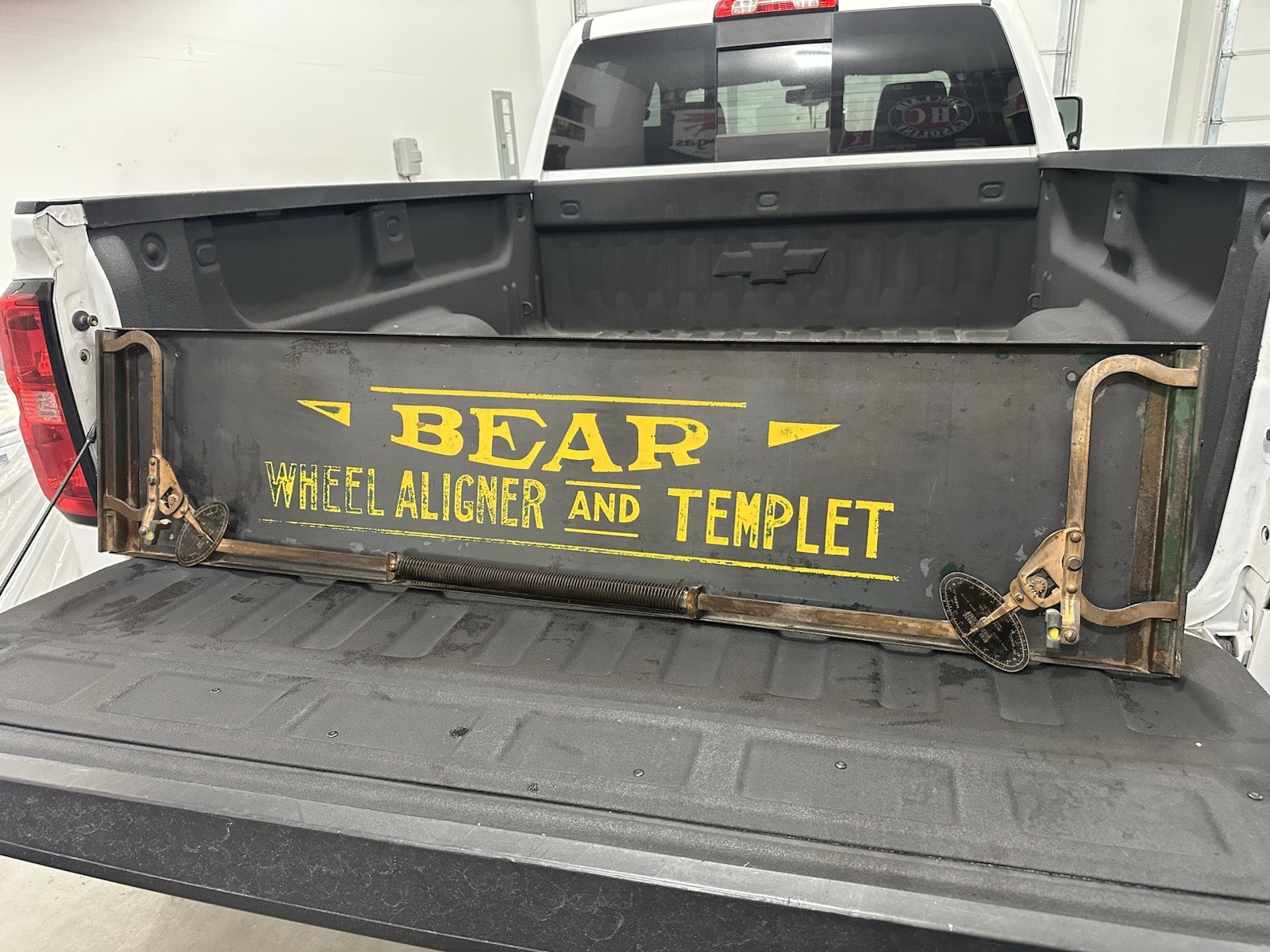 Rare 1920’s BEAR Wheel Aligner And Templet Metal Tray Sign & Wheel Aligner Tool