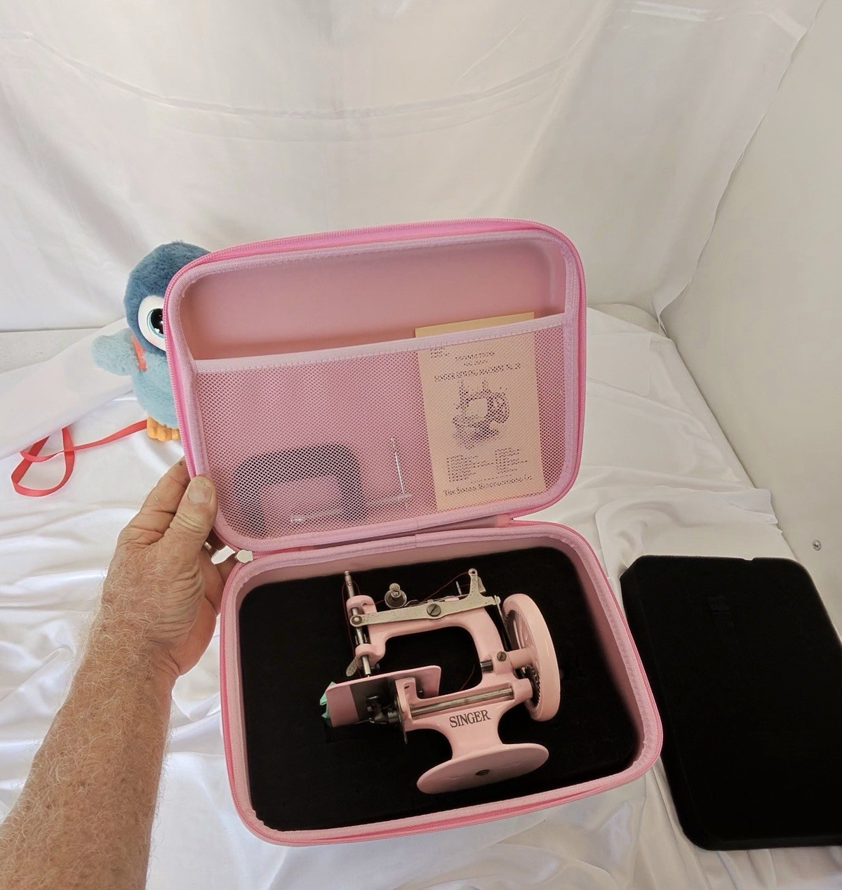 SINGER 20 Sew Handy 1916 Powder Coated Pink, Child Sewing Machine Works Nice