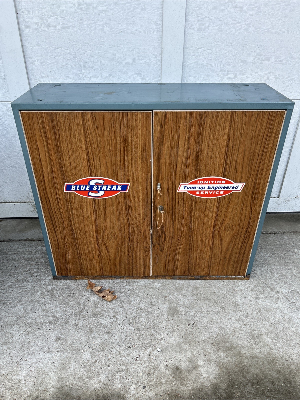ORIGINAL Vintage BLUE STREAK CABINET Ignition Service Garage  W / Key