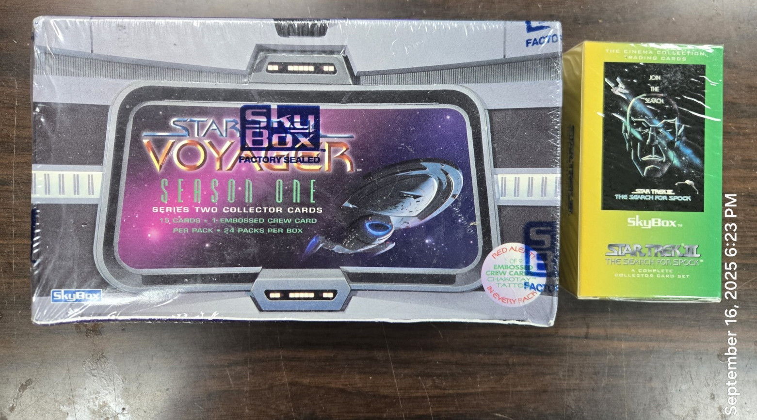 SkyBox Star Trek Voyager Season 1 Series 2 Trading Box plus Search for spock set