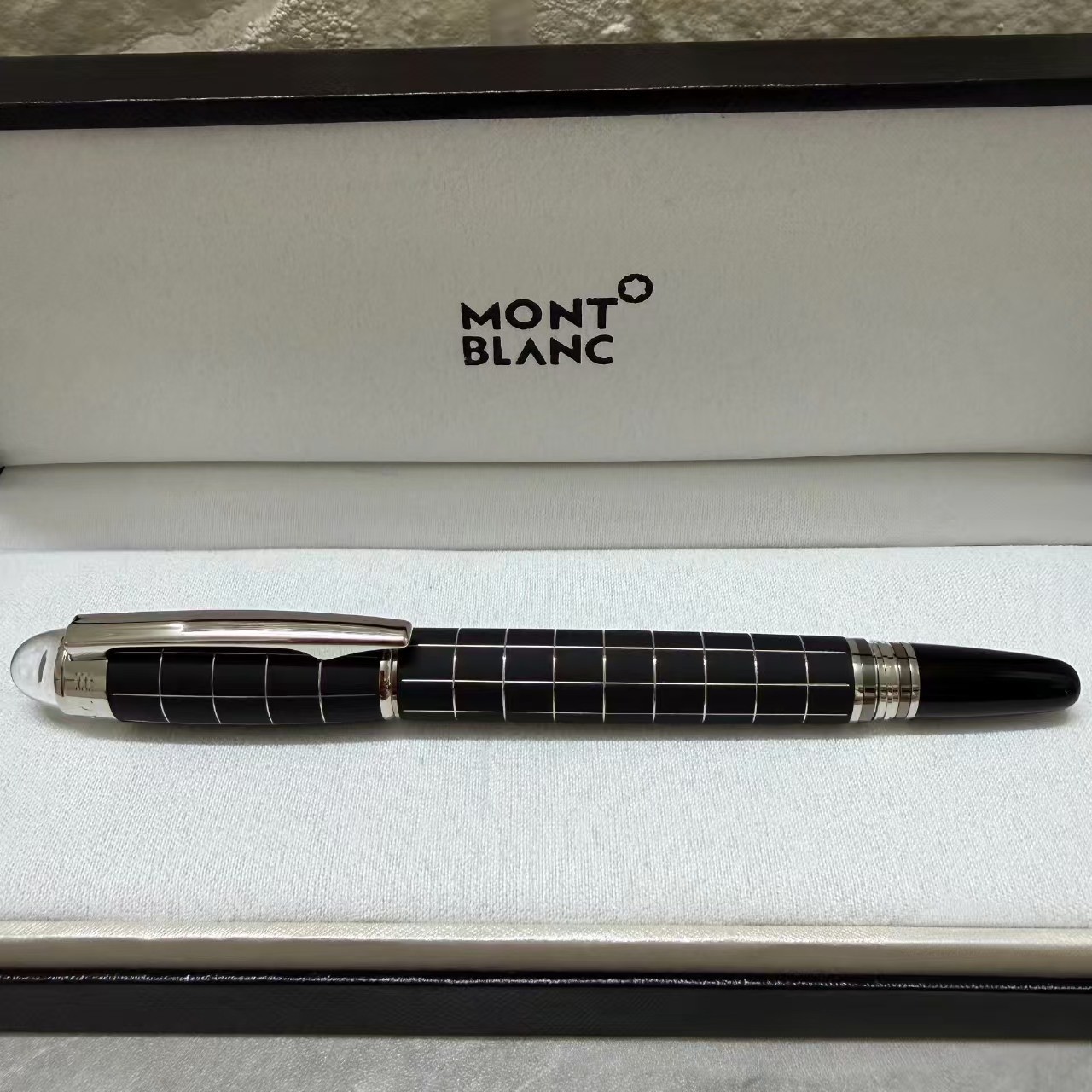 Montblanc StarWalker Black Checkered Rollerball Pen Silver Trim W/Box 