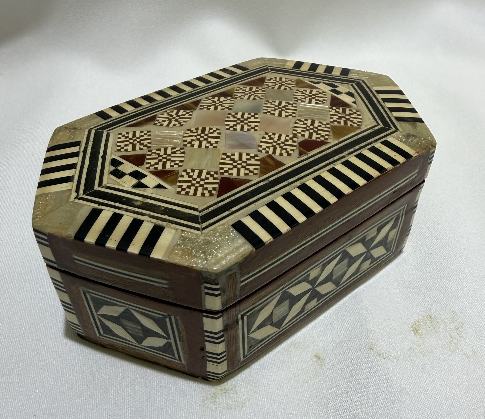 Ancient Egyptian Pharaonic Jewelry Keepsake Box Decorative Art Collectible