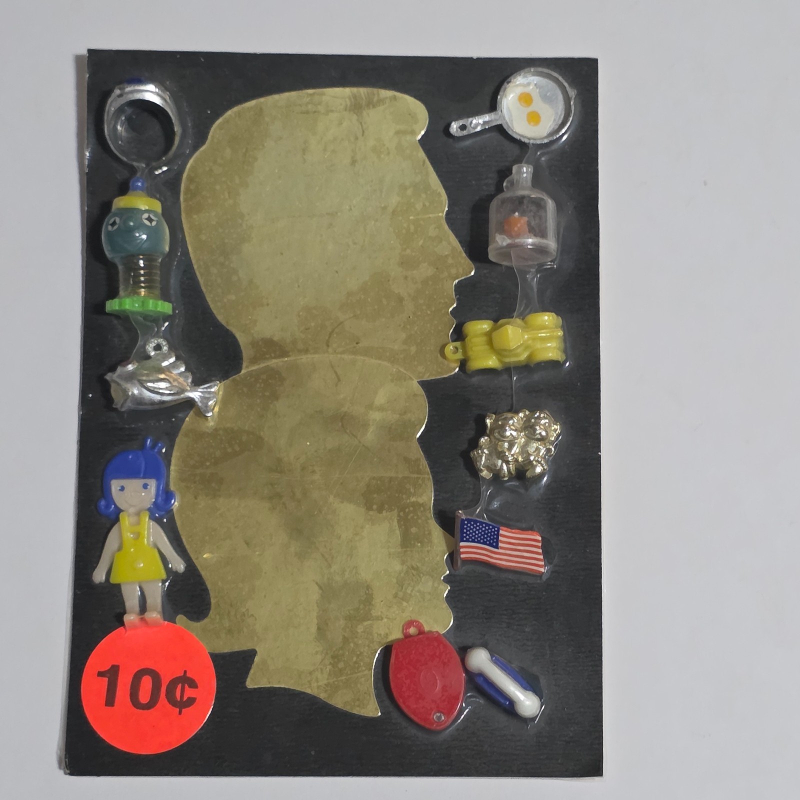 Gold Man & Woman Vending Machine Gumball Trinket Display Card 10c Vintage 1970s