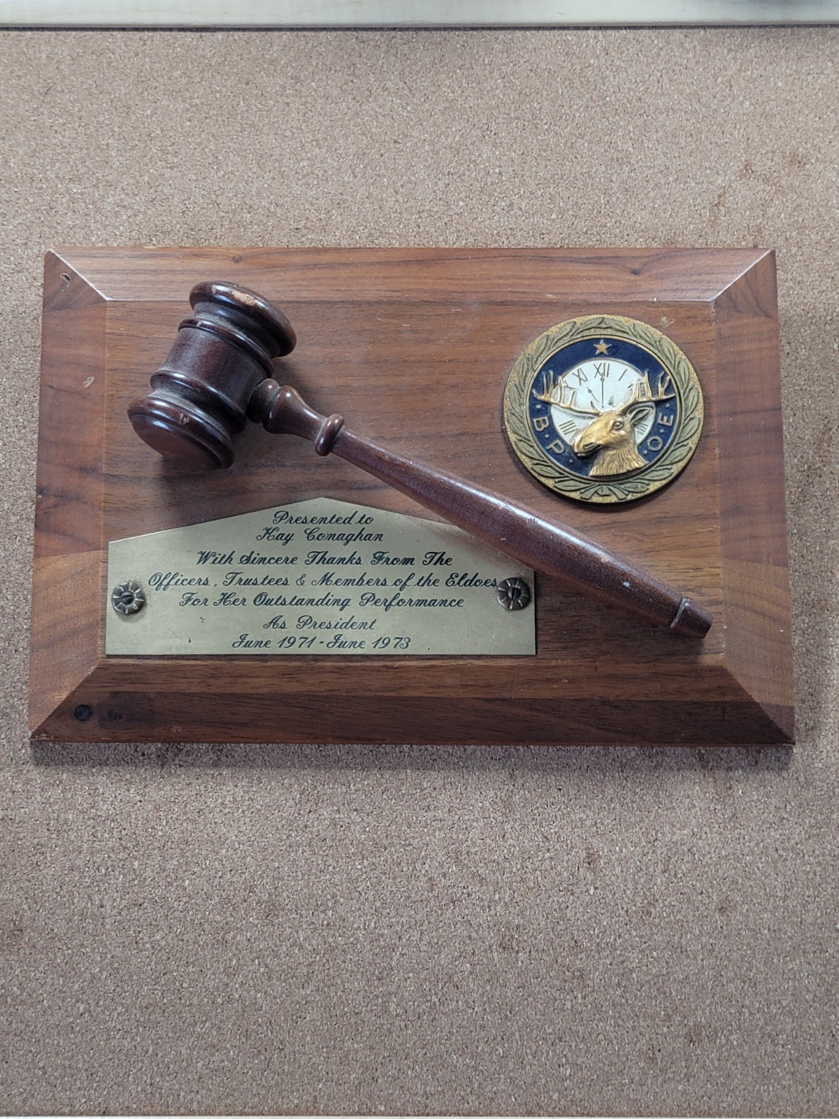 Vintage BPOE ELKS LODGE PRESENTATION PLAQUE w/ GAVEL 10x7\