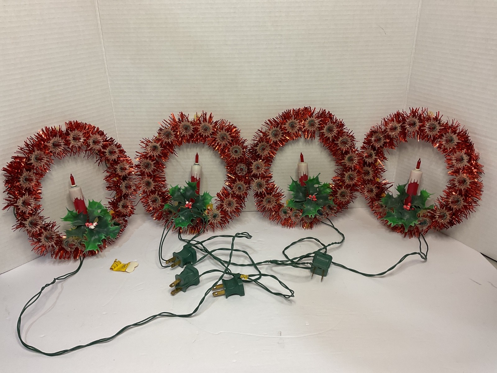 VTG-RARE (4) RED TINSEL 7