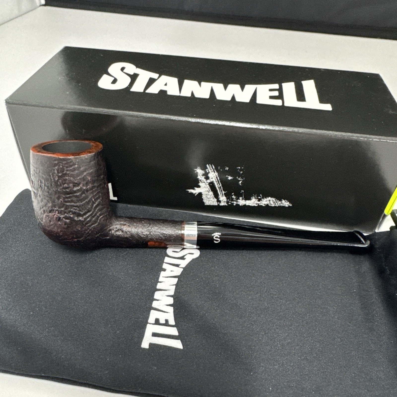 Stanwell Relief Briar Tobacco Pipe Style 107 - Black Sandblast - New