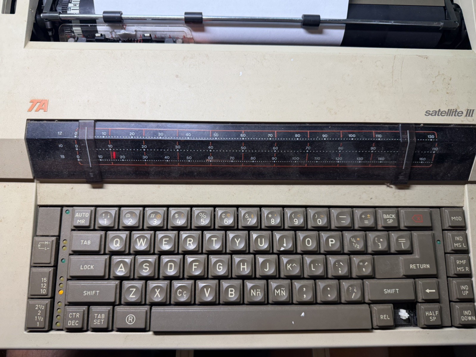 Triumph Adler Royal TA Satellite III Portable Electric Typewriter 