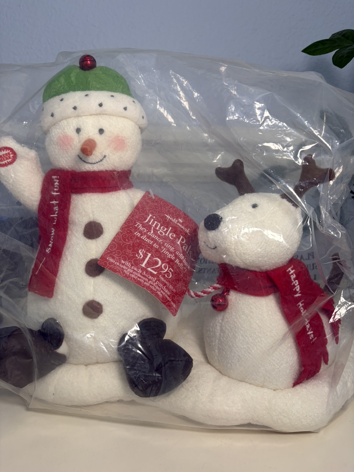 2004 HALLMARK JINGLE PALS ANIMATED SINGING SNOWMAN AND DOG NWT IN BAG VTG 