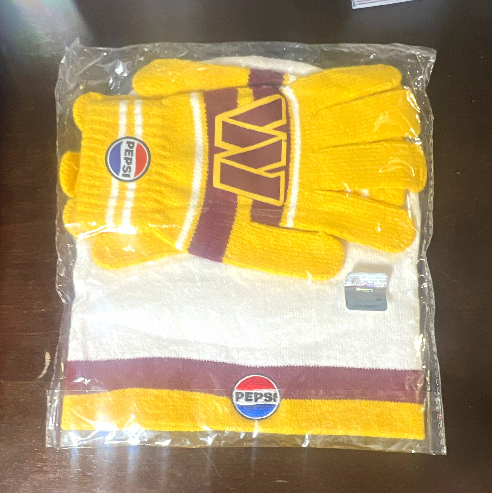 NFL Washington Commanders Pepsi Game  Exclusive Hat & Gloves New