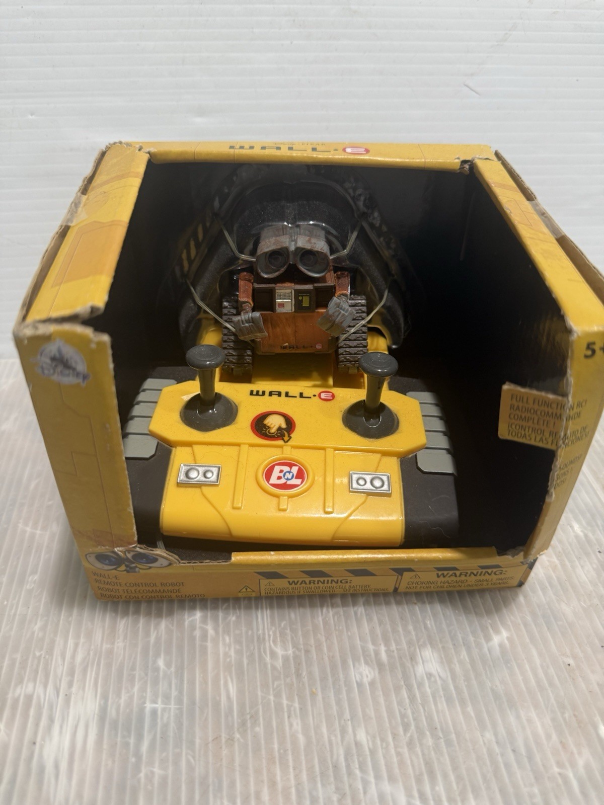 Disney Parks Disney pixar Wall-E Remote Control Robot Toy new in box