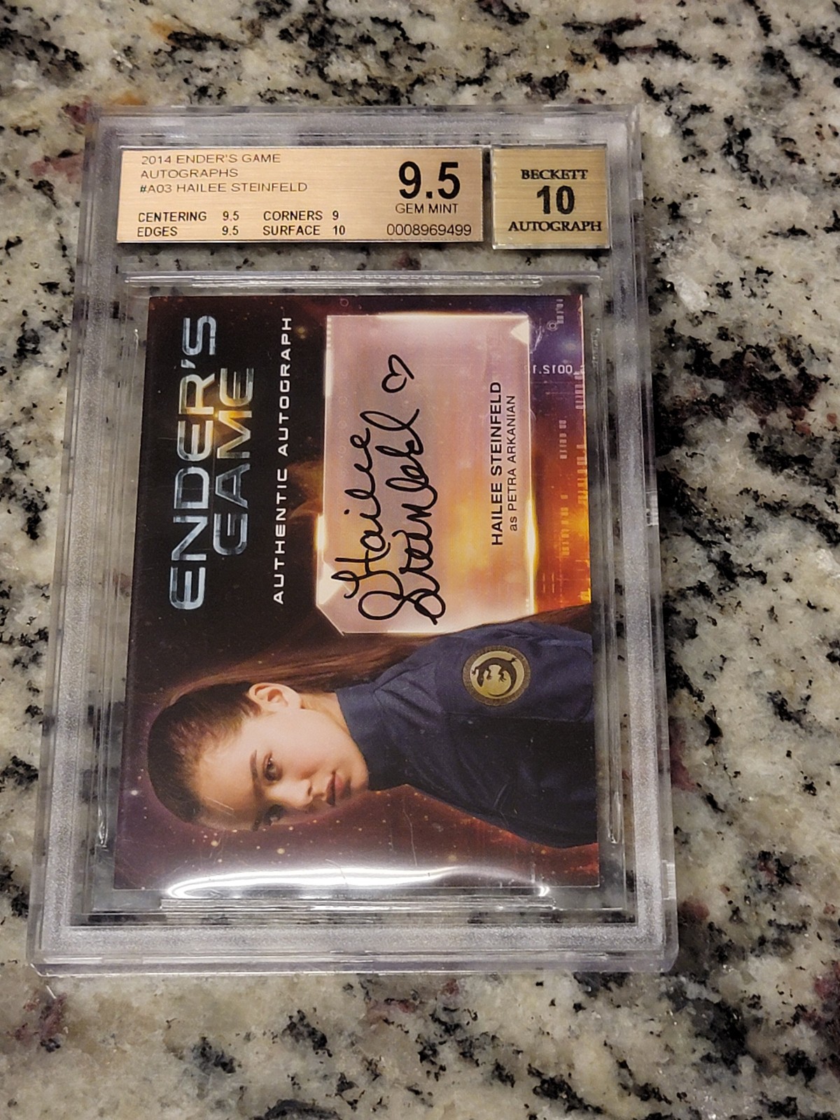 2014 Cryptozoic Ender’s Game Hailee Steinfeld Autograph Card #A03 — BGS 9.5 Gem