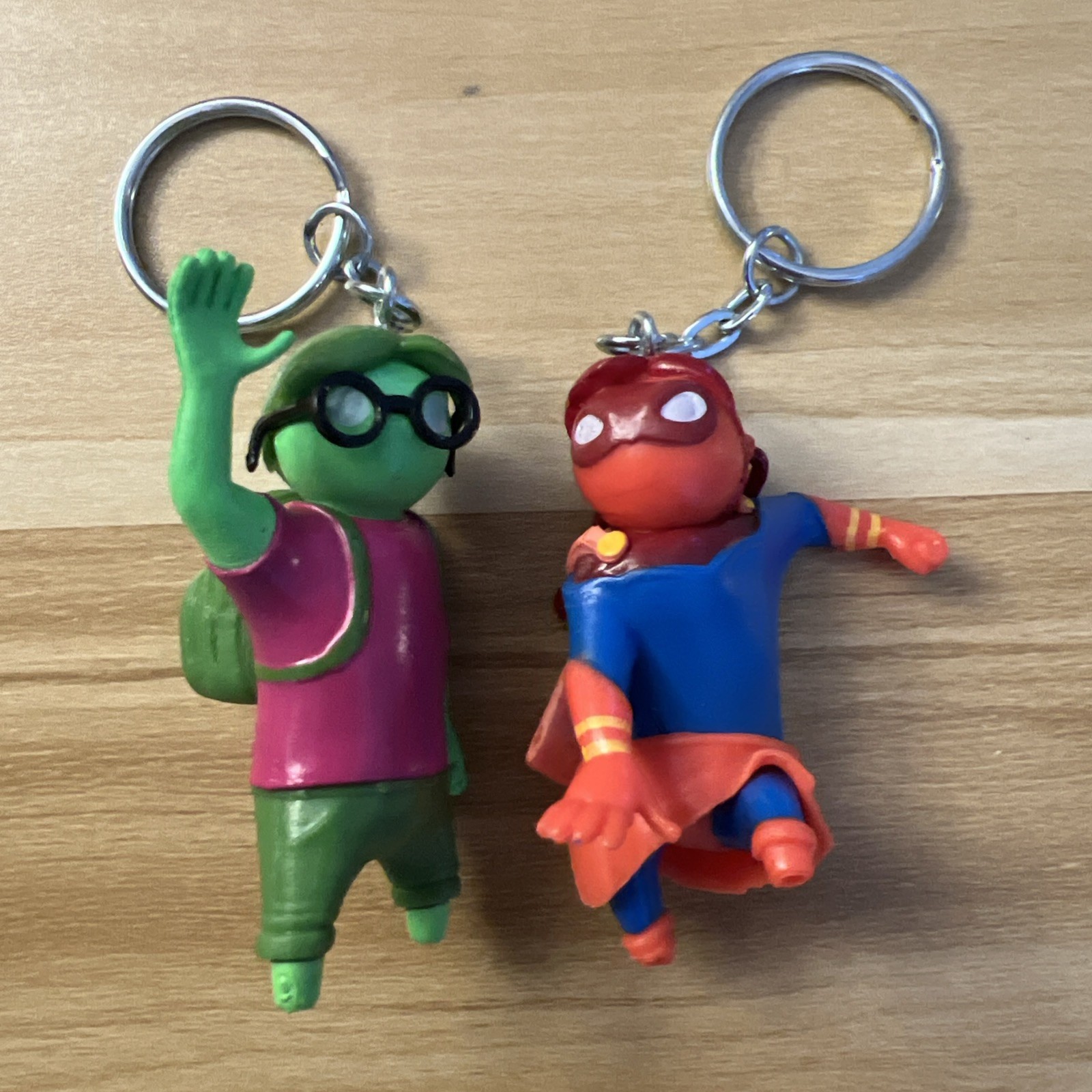 GANG BEASTS Keychain Orange Hero & Green Girl 2.5” Figures By Toikido Series 1