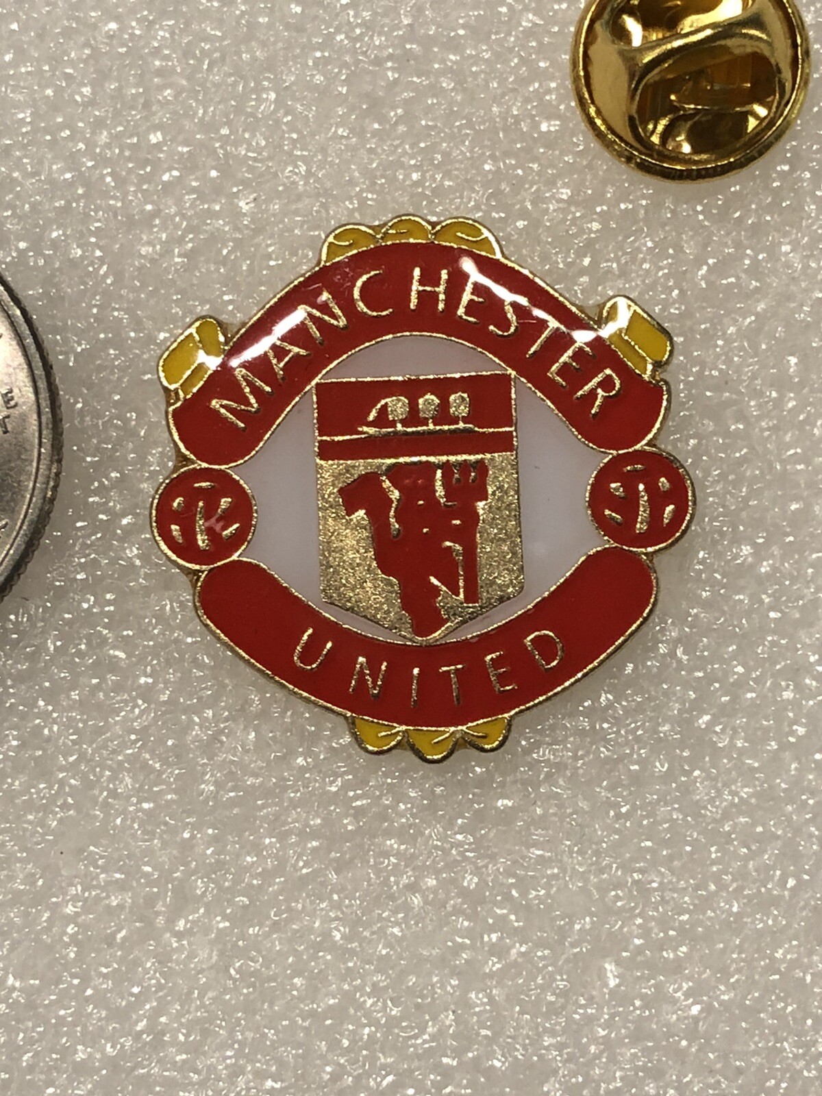 Manchester United England Soccer Football Team Lapel Pin  in USA