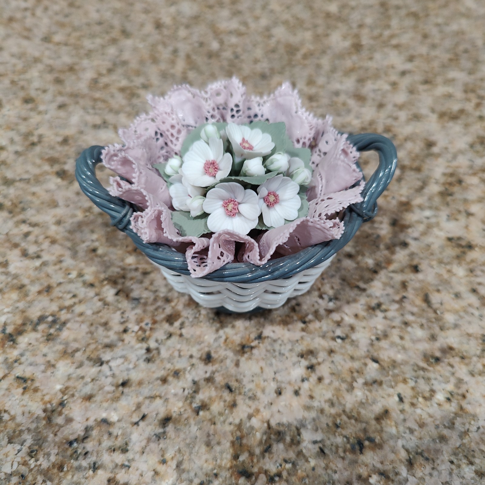Lladró 1554.3 Capricho Porcelain Figurine Floral Basket mint condition 