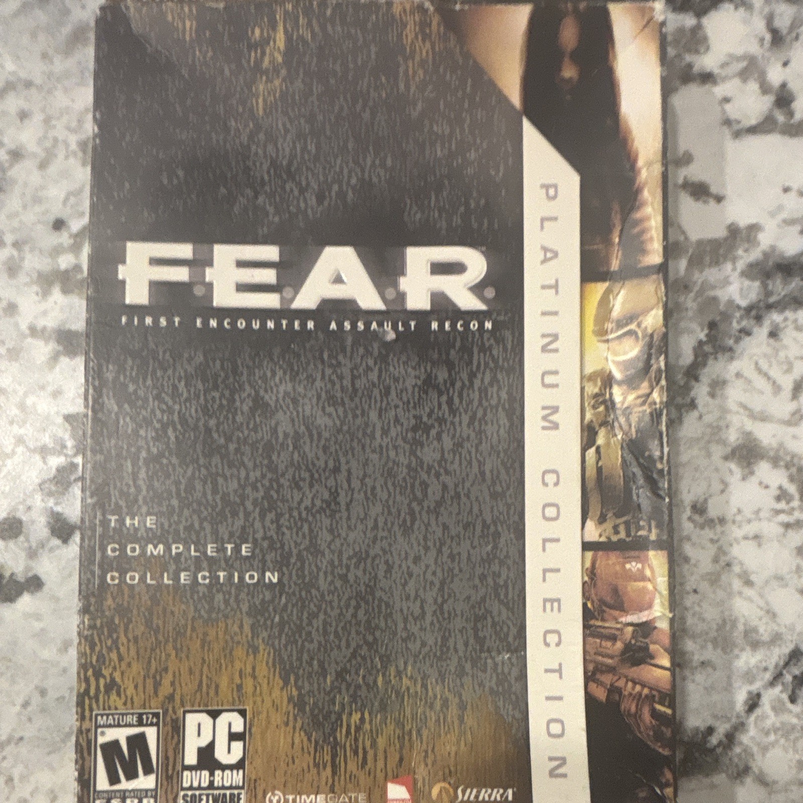 Sierra F.E.A.R. Platinum Collection Shooter (PC DVD-ROM) 2007 M Mature