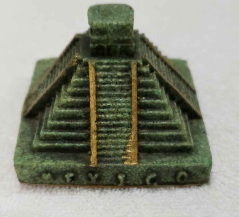 Mexico Chichenlezat Figure (Pre-Owned)