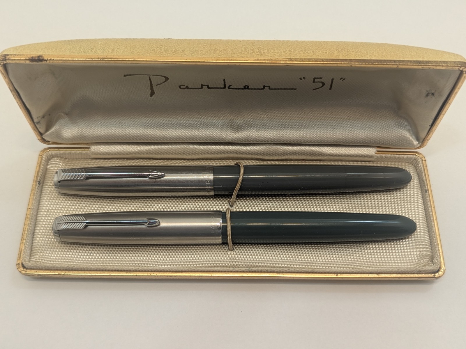 Two Parker 51 fountain pens \