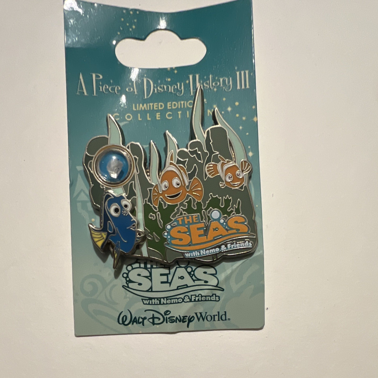 Walt Disney World Limited Edition Single Pin The Seas with Nemo & Friends Disney