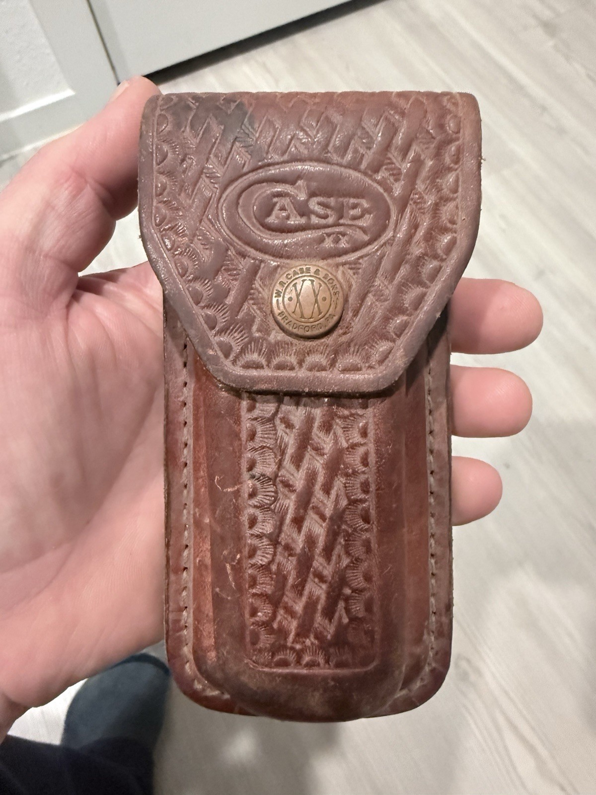 Case XX Original  Leather Sheath and utility/drop-point and the bone saw blades 