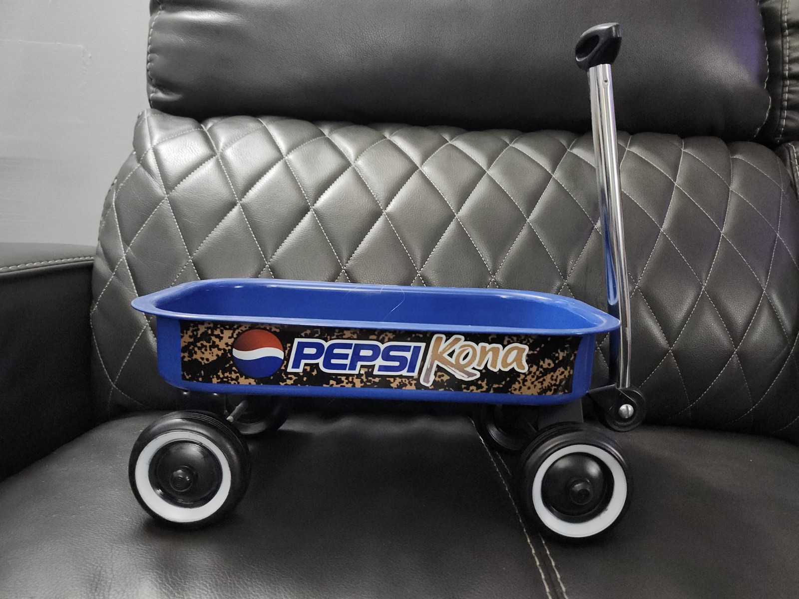 1994 Pepsi Kona Coffee Cola Wagon Radio Flyer RARE