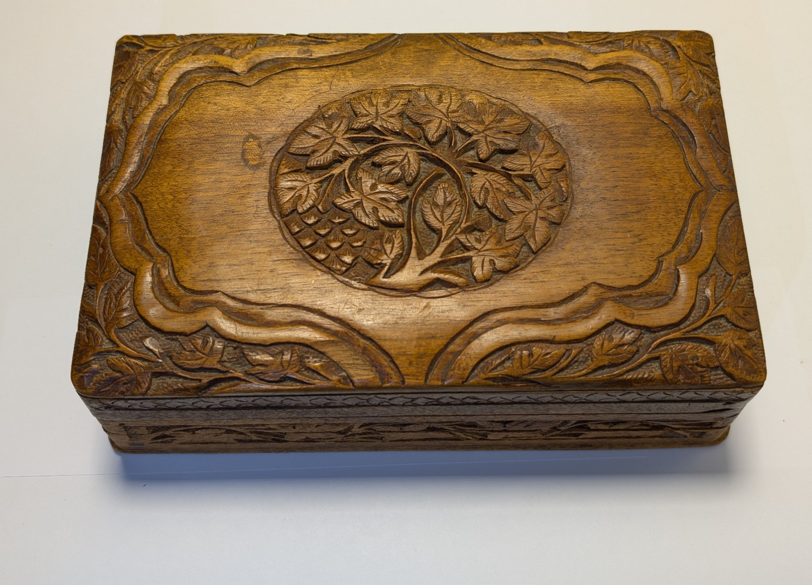 Vintage Hand Carved Wood Secret Puzzle Box India Trick Playing Card Jewelry