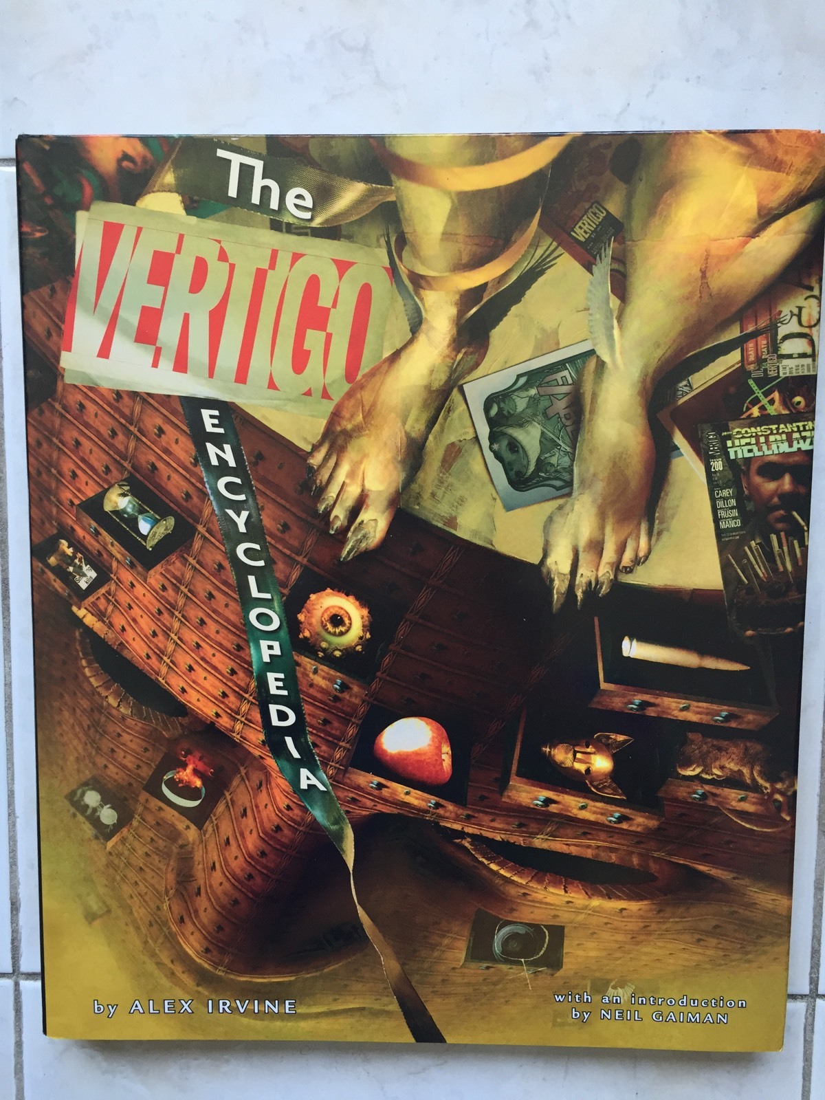 THE VERTIGO ENCYCLOPEDIA BY ALEX IRVINE INTRO BY NEIL GAIMAN - HARDCOVER