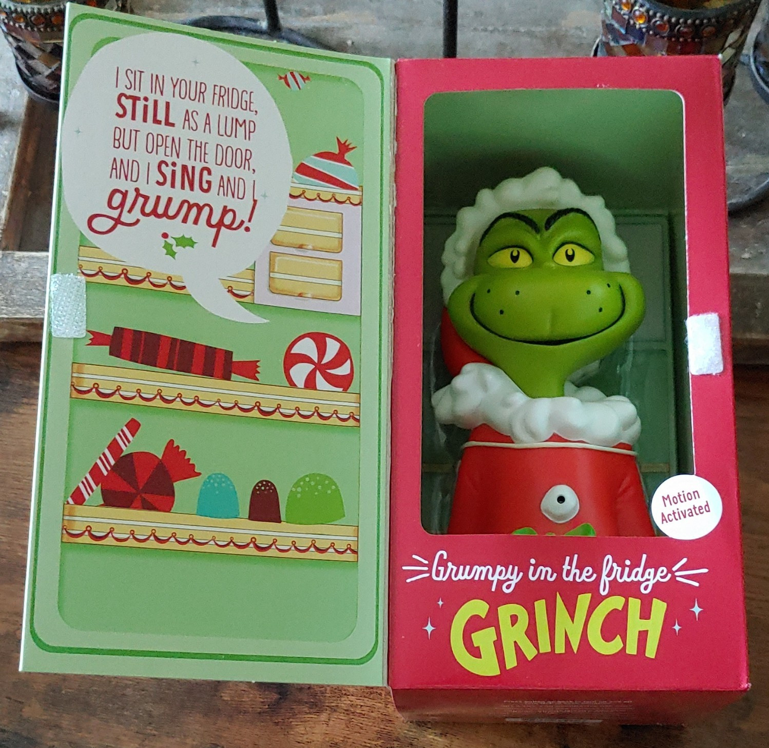rare Hallmark Dr. Seuss Grinch Motion-Activated Figurine Boxed Green/Red/White